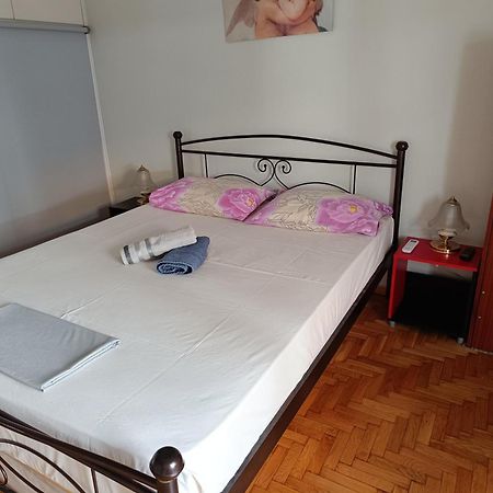 Acropolis Within 10Min. Walk! Apartamento Atenas Exterior foto