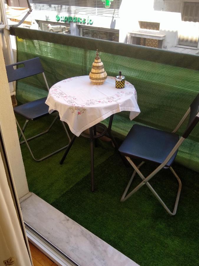 Acropolis Within 10Min. Walk! Apartamento Atenas Exterior foto