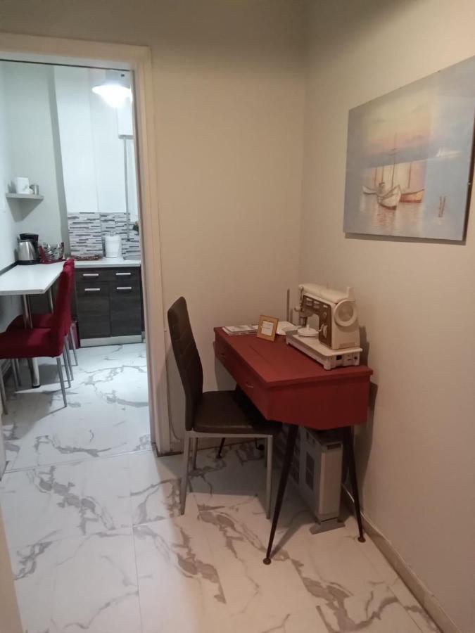 Acropolis Within 10Min. Walk! Apartamento Atenas Exterior foto